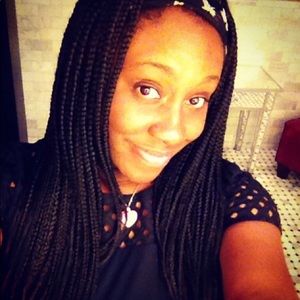 Meet your Posher, Shana